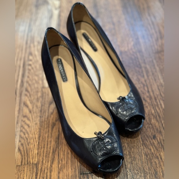 Longchamp Black Heels with Elegant Peep-Toe Design and Horse Logo Size 10 (41) - Picture 6 of 6